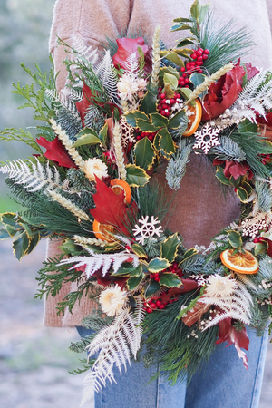 CORONA MERRY CHRISTMAS